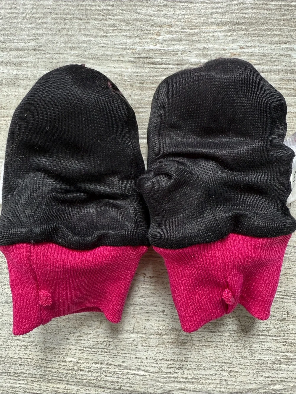 Patagonia Kids Mittens in Hot Pink Fleece